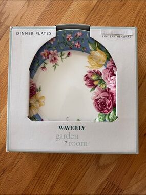 NWT Waverly Masterpiece “Garden Room” set of 2 dinner plates.
